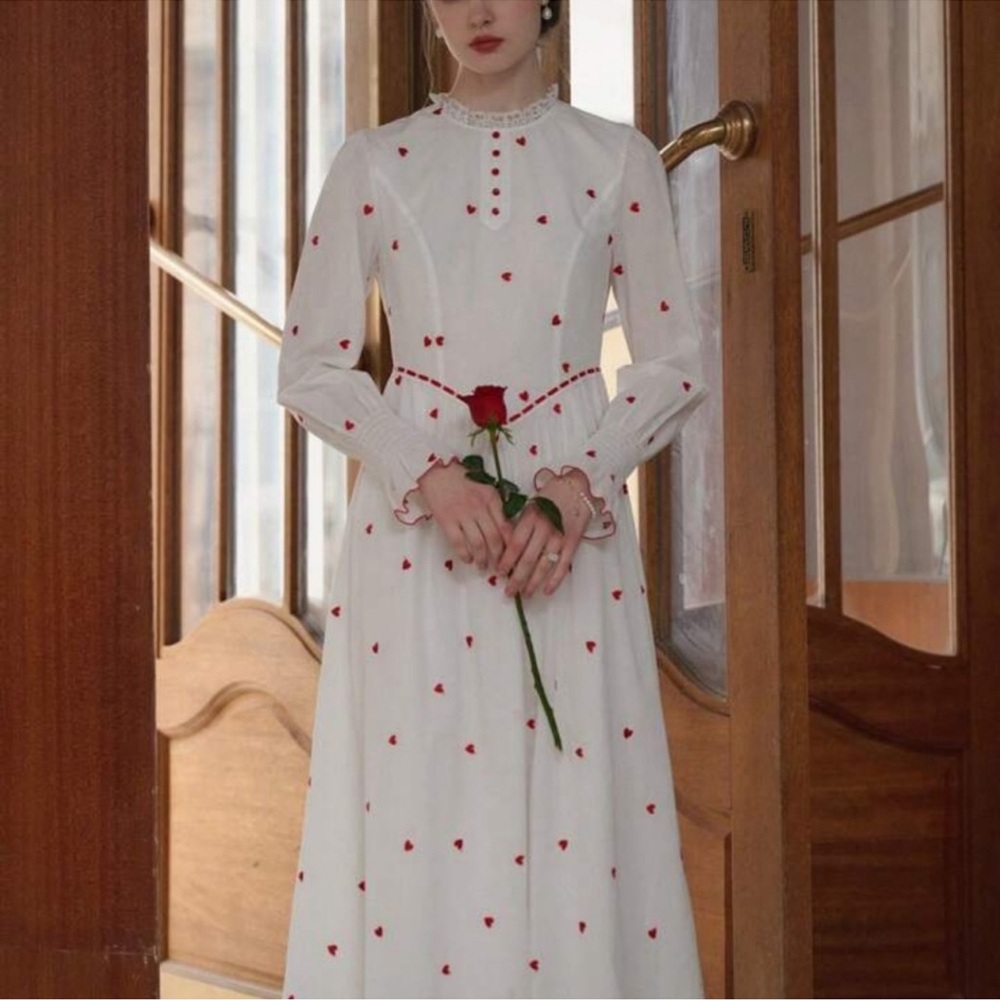 White Dress with Red Heart Accents retro vintage USA M - Picture 3 of 9